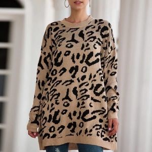 NWOT LEOPARD Sweater Size S Oversized Knit Winter Cozy